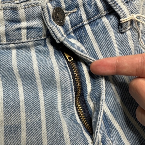 Nature high rise stripe shorts NWT small - Picture 2 of 6